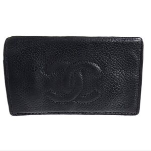 - 💯 % Authentic Vintage Chanel Caviar Black Leather key Ring